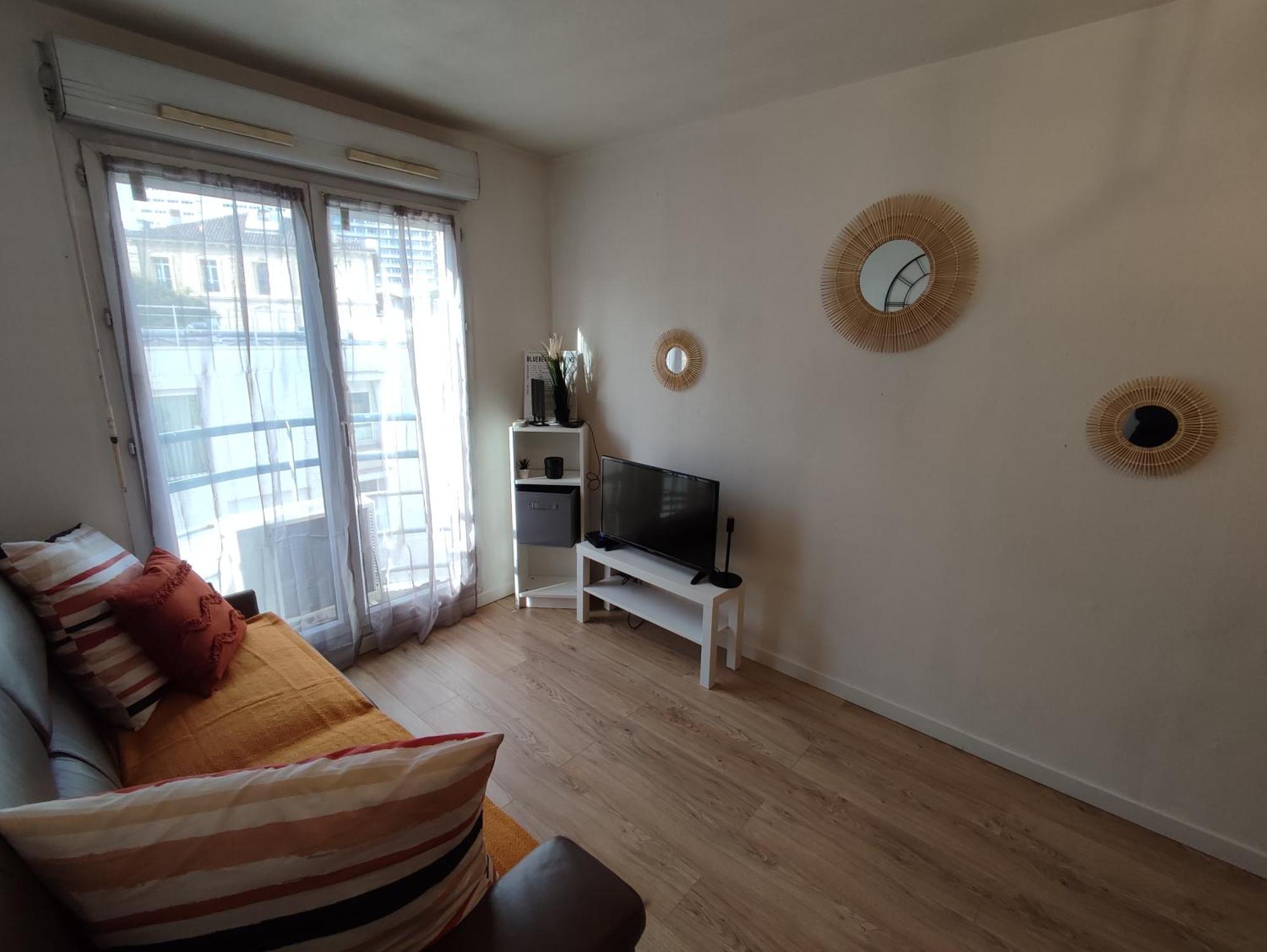 Climatise Equipe A 6min De La Gare St Charles Appartement Marseille